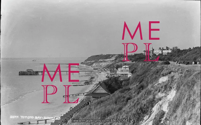 : Scenic View of Totland Bay : Scenic View of Totland Bay