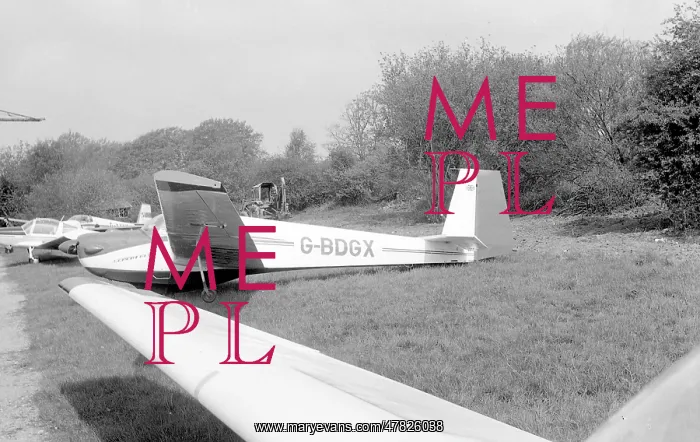 : Scheibe SF-25E Superfalke G-BDGX : Scheibe SF-25E Superfalke G-BDGX