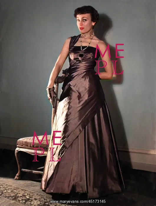 : SCHIAPARELLI GOWN 1950S : SCHIAPARELLI GOWN 1950S