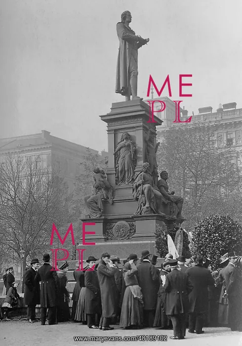 : Schiller Memorial in Vienna, 1909 : Schiller Memorial in Vienna, 1909
