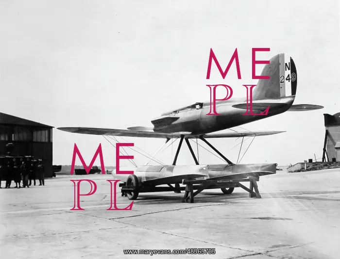 : The Schneider Trophy 1929 - Calshot Spit, England : The Schneider Trophy 1929 - Calshot Spit, England