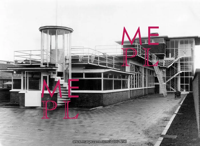 : SCHOOL / ARCHITECTURE / 30S : SCHOOL / ARCHITECTURE / 30S
