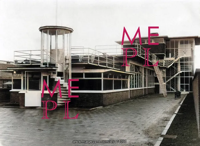 : SCHOOL / ARCHITECTURE / 30S : SCHOOL / ARCHITECTURE / 30S