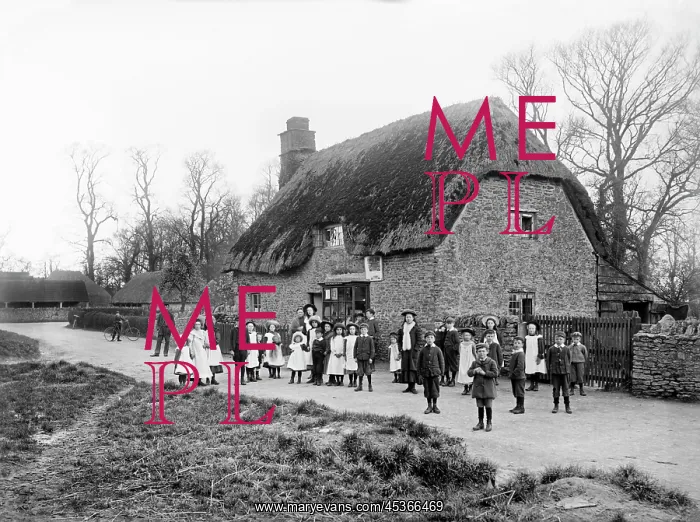 : School children in 1900 : School children in 1900