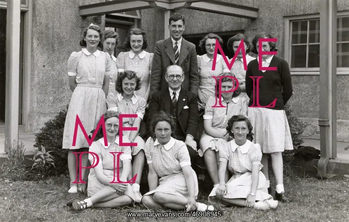 : School class group photograph, 1947 : School class group photograph, 1947