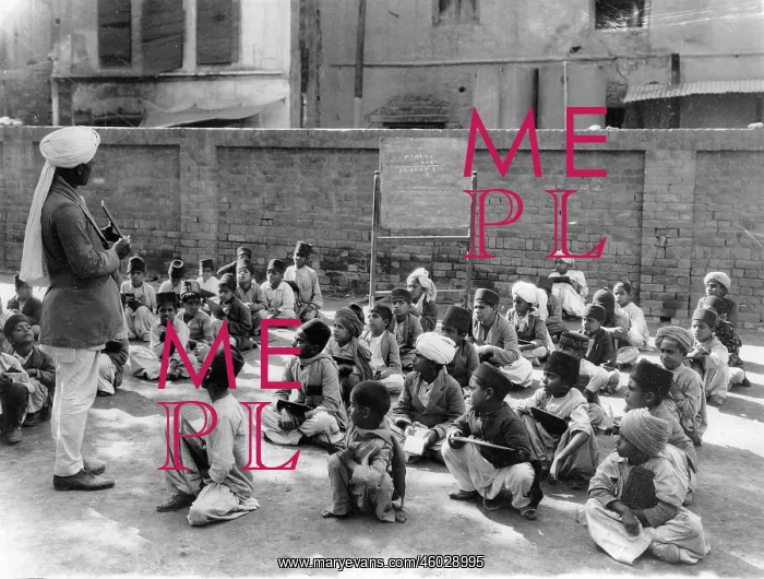 : School class in India : School class in India