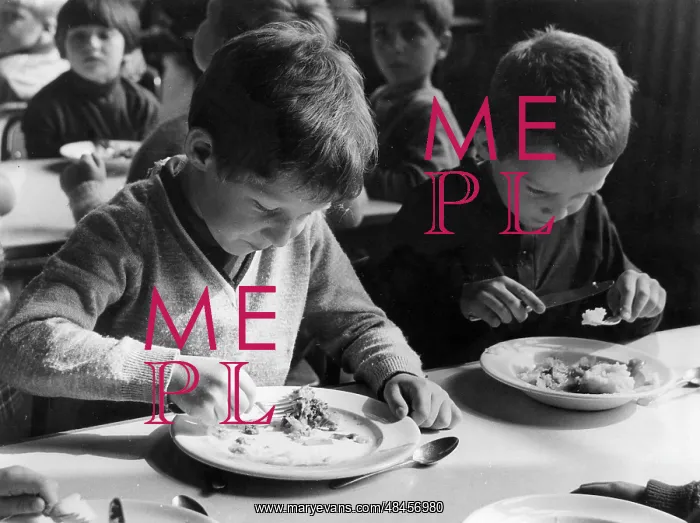 : SCHOOL DINNERS 1966 : SCHOOL DINNERS 1966