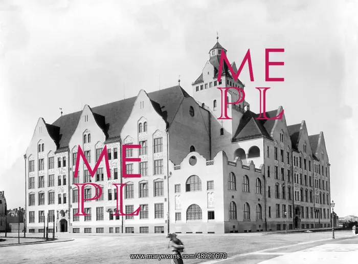 : School at the Elisabethplatz in Schwabing : School at the Elisabethplatz in Schwabing