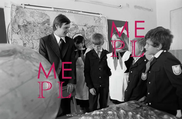 : School of Put Ilyicha - Lenin's Path collective farm : School of Put Ilyicha - Lenin's Path collective farm
