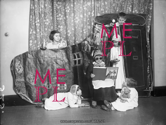 : SCHOOL PLAY 1930S : SCHOOL PLAY 1930S
