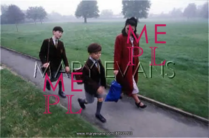 : SCHOOL UNIFORMS 1940S : SCHOOL UNIFORMS 1940S