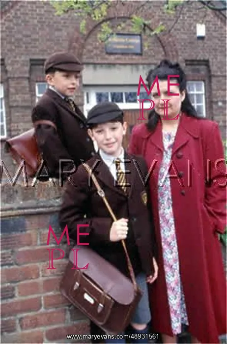 : SCHOOL UNIFORMS 1940S : SCHOOL UNIFORMS 1940S