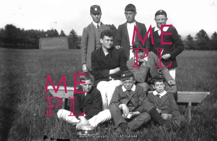  : Schoolboys in 1910