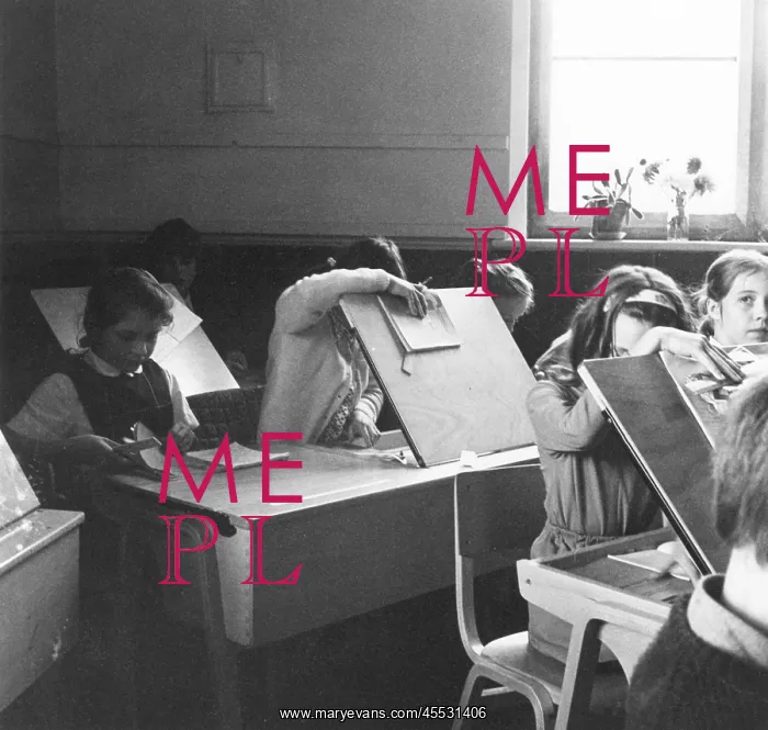 : SCHOOLGIRLS IN CLASS : SCHOOLGIRLS IN CLASS