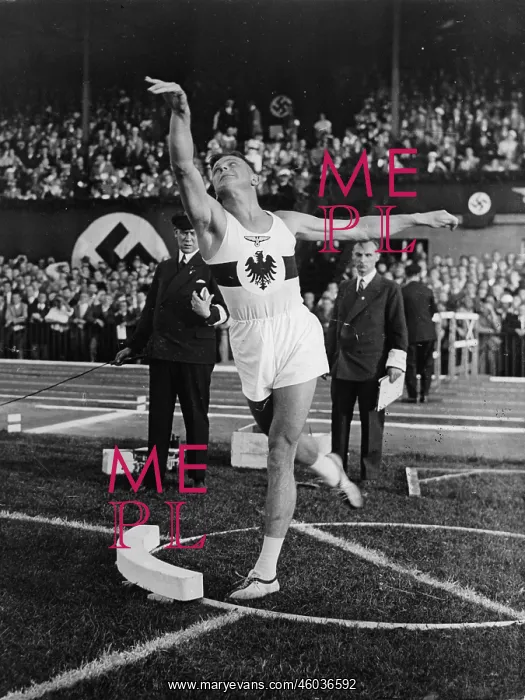  : Schroeder at discus world record