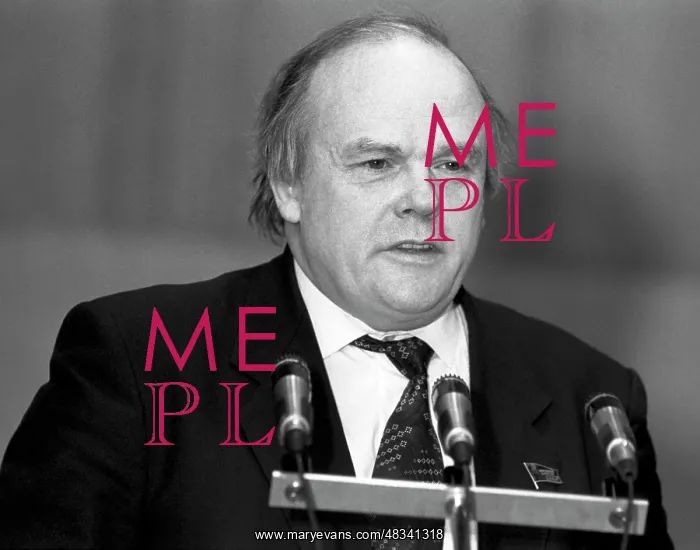 : Scientist Yevgeny Velikhov, 1989 : Scientist Yevgeny Velikhov, 1989