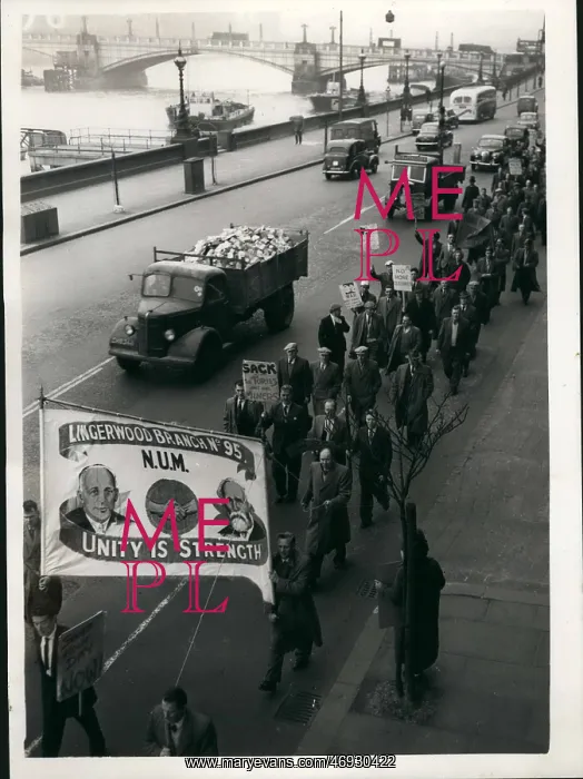 : Scottish miners in protest march through London : Scottish miners in protest march through London