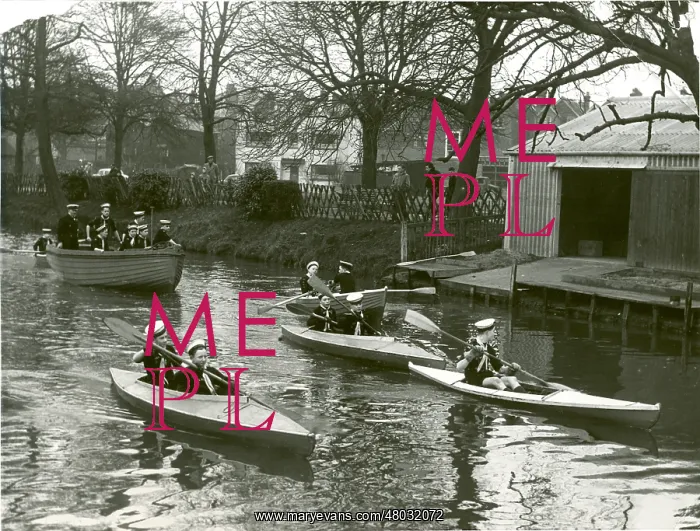 : Scouts in canoes and boats : Scouts in canoes and boats