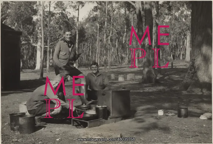 : Scouts cooking in South Australia : Scouts cooking in South Australia