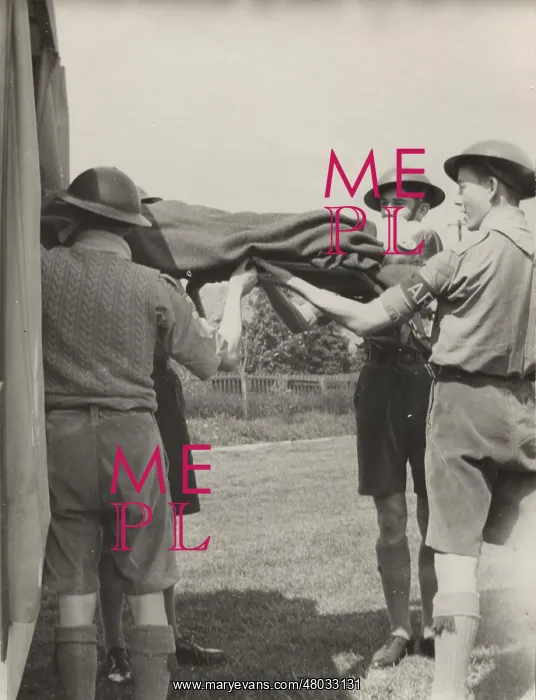 : Scouts during Wartime : Scouts during Wartime