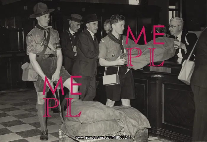 : Scouts during Wartime : Scouts during Wartime