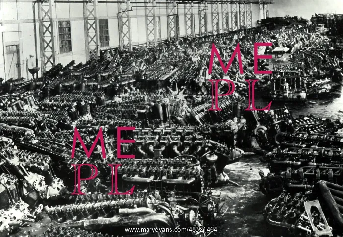 : Scrapped aircraft engines, around 1919 : Scrapped aircraft engines, around 1919
