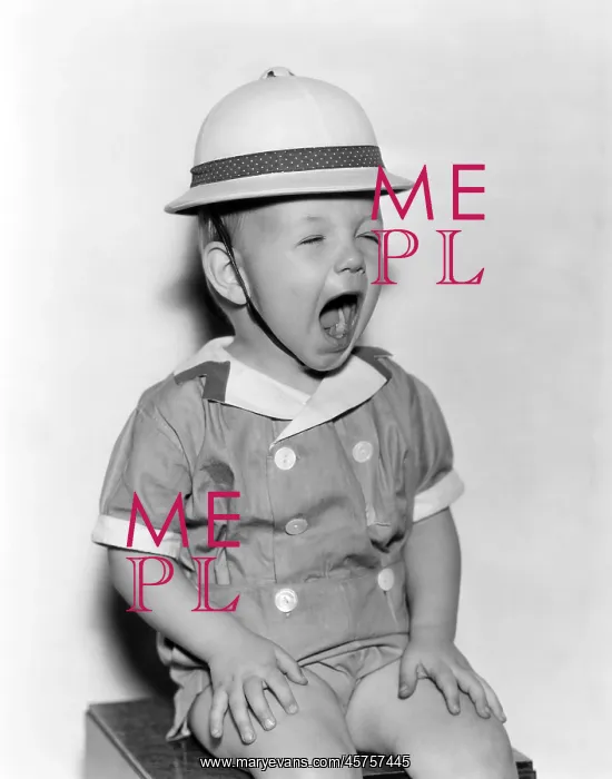  : Screaming boy in pith helmet