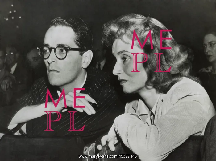 : Screenwriter Ring Lardner, Jr. with wife : Screenwriter Ring Lardner, Jr. with wife