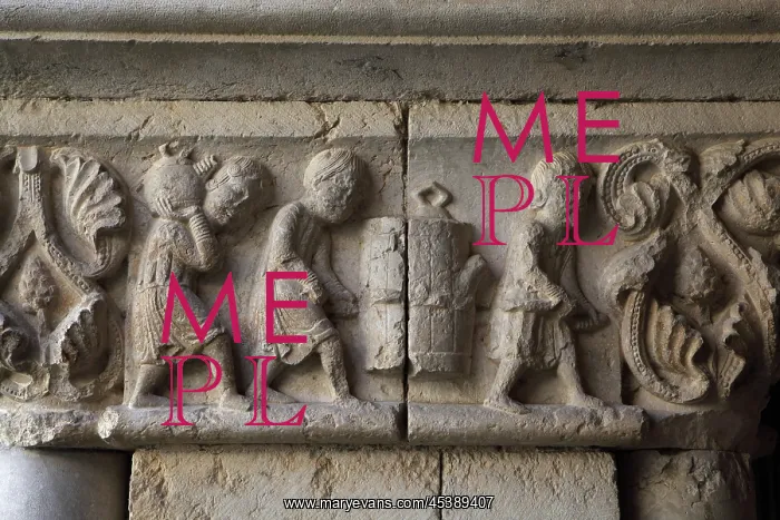  : Sculpted capital of grape harvest, Romanesque
