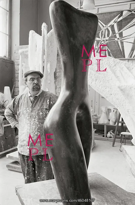 : Sculptor Karl Hartung : Sculptor Karl Hartung