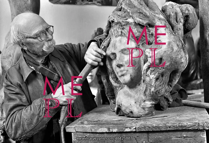 : Sculptor Stepan Erzia : Sculptor Stepan Erzia