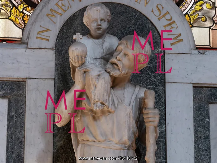 : Sculpture, Cathedrale Saint-Christophe, Belfort, France : Sculpture, Cathedrale Saint-Christophe, Belfort, France