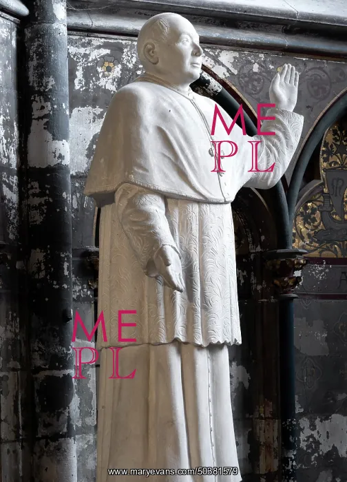  : Sculpture, Cathedrale Saint-Etienne, Chalons-en-Champagne, France