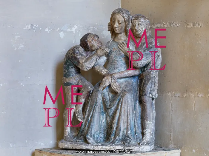 : Sculpture, Chateau du Plessis-Bourre, Ecuille : Sculpture, Chateau du Plessis-Bourre, Ecuille
