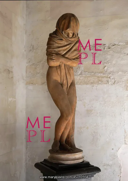 : Sculpture, Chateau du Plessis-Bourre, Ecuille : Sculpture, Chateau du Plessis-Bourre, Ecuille