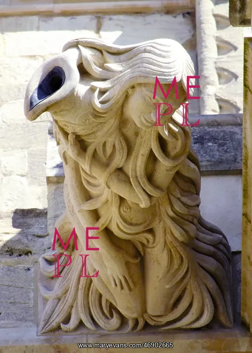 : Sculpture at Gloucester Cathedral, Gloucestershire : Sculpture at Gloucester Cathedral, Gloucestershire