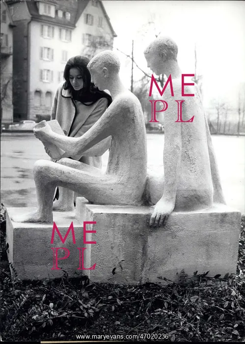 : Sculpture by Hanne Schorp-Pflumm at Stuttgart school : Sculpture by Hanne Schorp-Pflumm at Stuttgart school