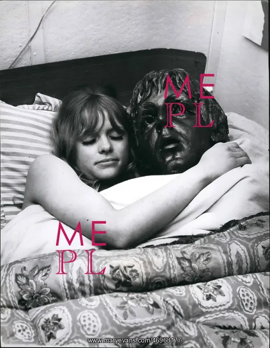 : Sculpture of Paul McCartney by Liz Moore, in bed : Sculpture of Paul McCartney by Liz Moore, in bed