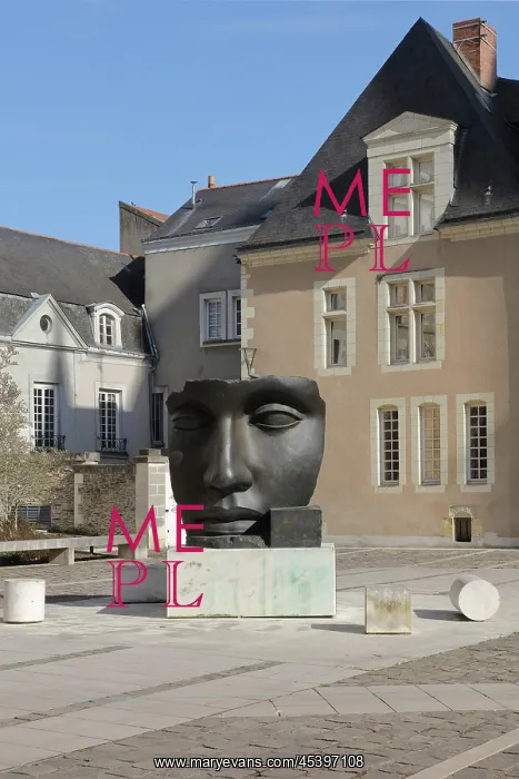 : Sculpture, Place Saint Eloi, Angers, Maine-et-Loire, France : Sculpture, Place Saint Eloi, Angers, Maine-et-Loire, France