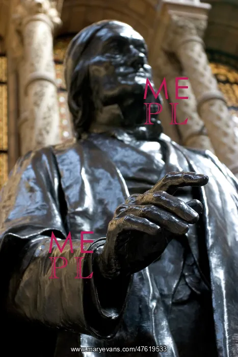 : Sculpture of Richard Owen : Sculpture of Richard Owen