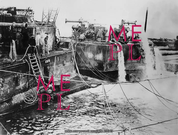 : The scuttled Hindenburg is raised in Scapa Flow : The scuttled Hindenburg is raised in Scapa Flow