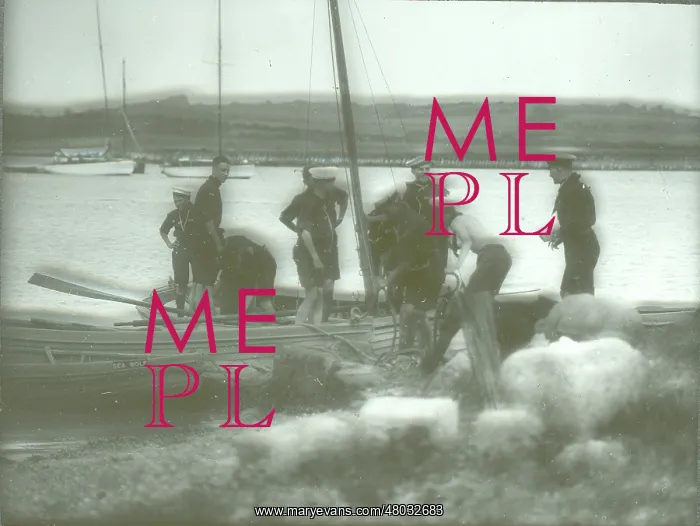 : Sea Scouts coming ashore : Sea Scouts coming ashore