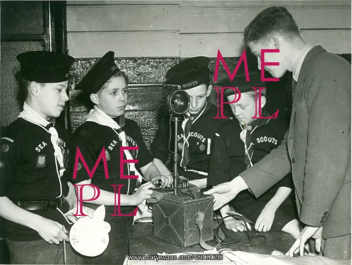  : Sea Scouts signal lamp training