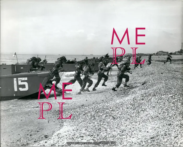 : Seaborne troops in demonstration at Eastney, UK : Seaborne troops in demonstration at Eastney, UK