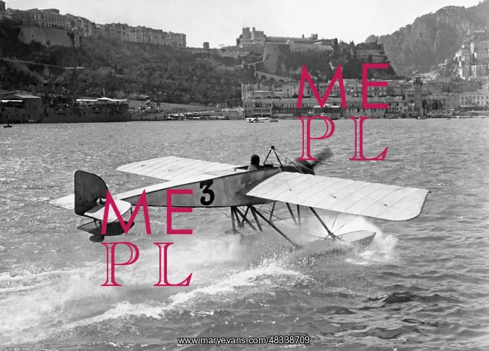 : Seaplane in the port of Monaco, 1914 : Seaplane in the port of Monaco, 1914