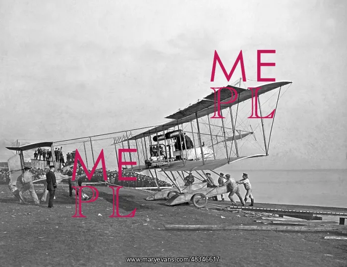 : Seaplane in Wilhemshaven, 1913 : Seaplane in Wilhemshaven, 1913