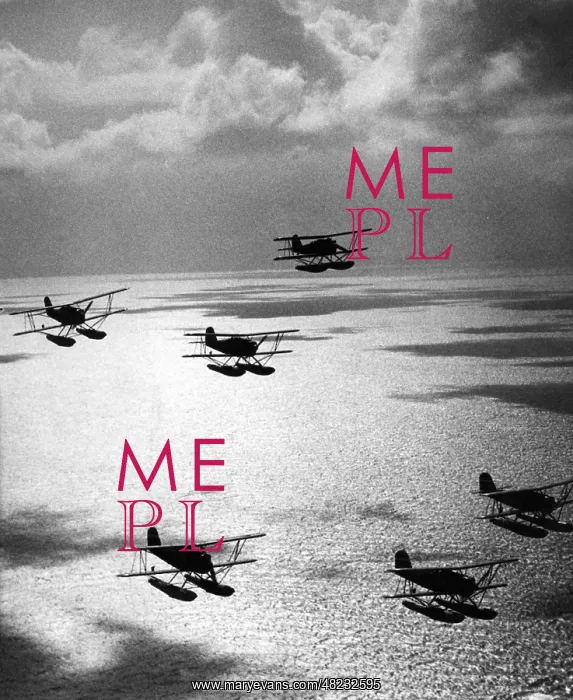 : Seaplanes in chain column above the sea, 1935 : Seaplanes in chain column above the sea, 1935