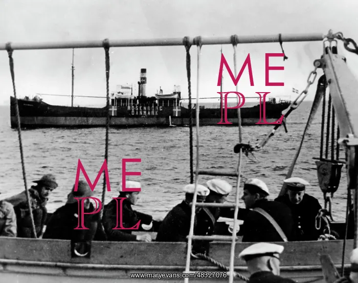 : Search of a neutral merchant ship, 1939 : Search of a neutral merchant ship, 1939