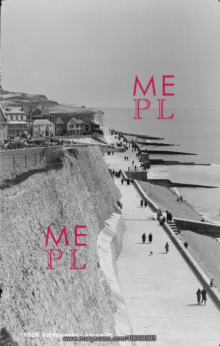 : Seaside Promenade in Rottingdean : Seaside Promenade in Rottingdean