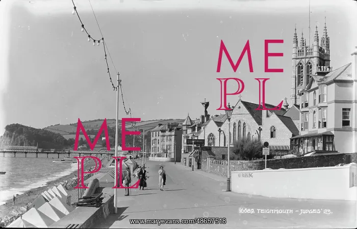 : Seaside Promenade in Teignmouth : Seaside Promenade in Teignmouth